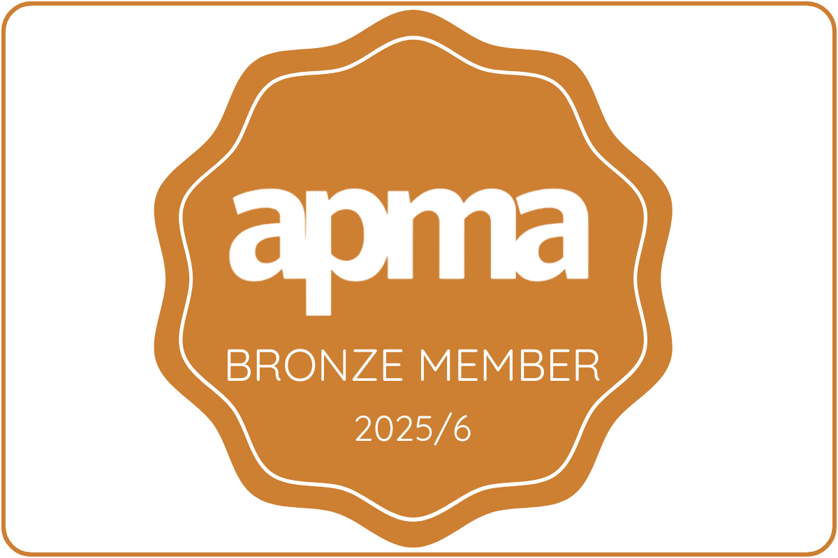The badge for Bronze membership of the APMA